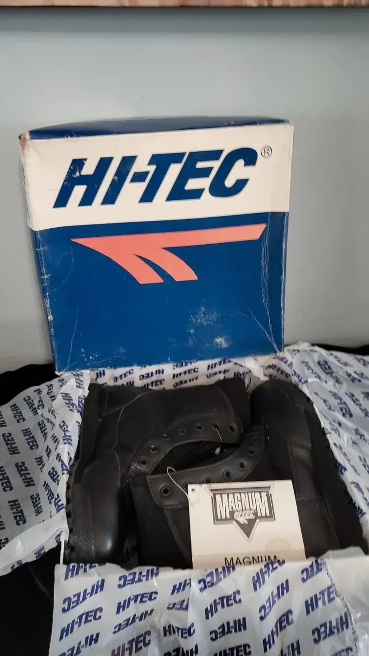 Hi-Tec Magnum Junior Tactical Boots Black Leather Size 6 Mens New In Box...